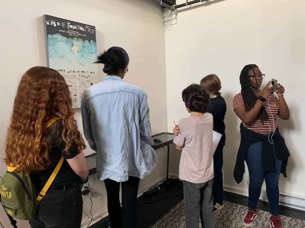 Middle School students at VR Workshop