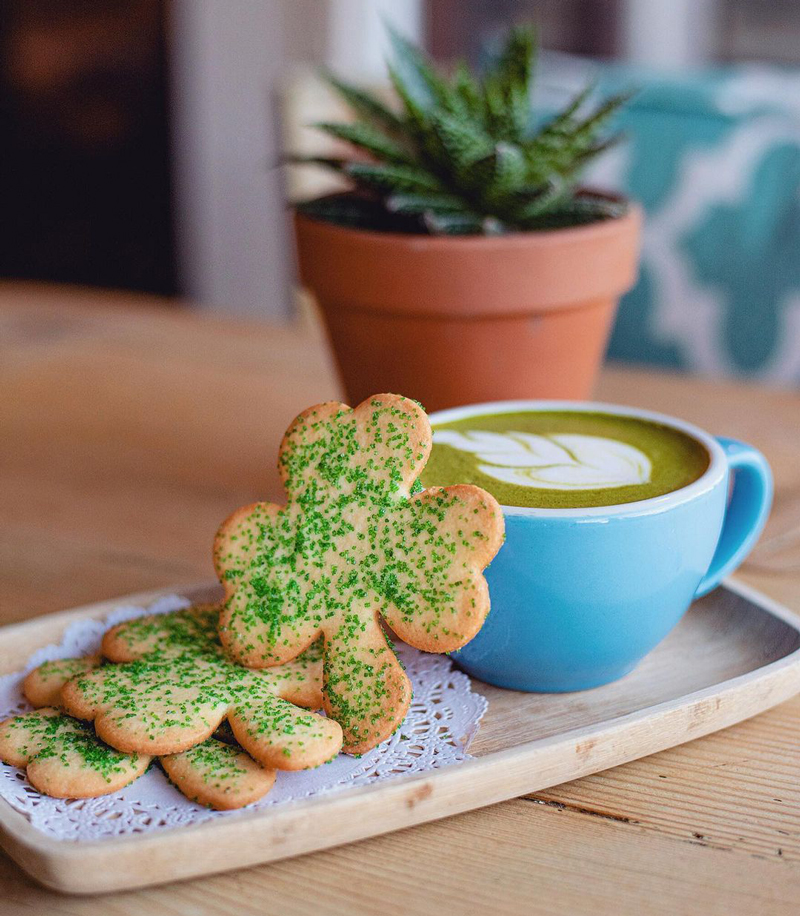 shamrock cookies r cafe