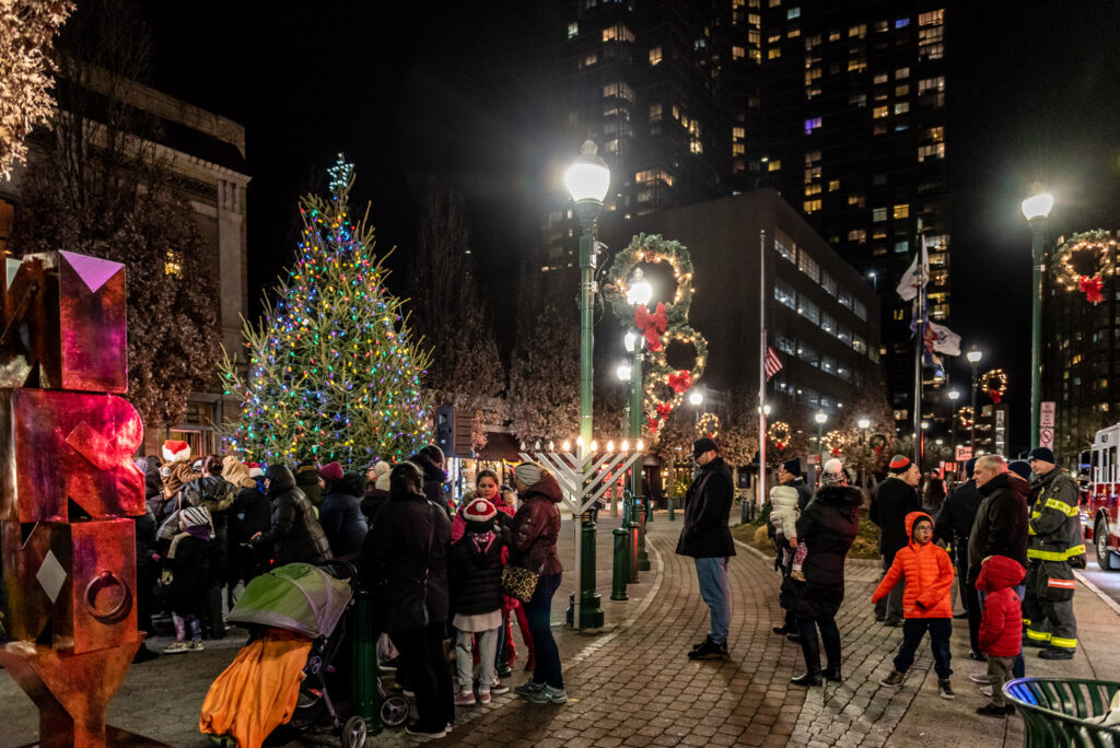 tree lighting nr Tree Lighting New Rochelle