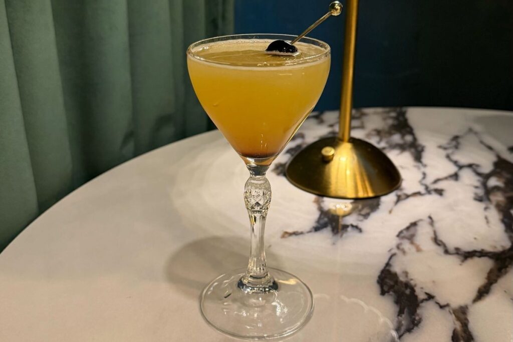 Grab the Crew for These 7 New Rochelle Happy Hours